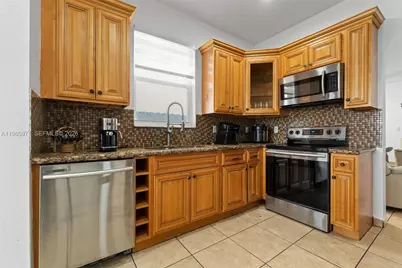 2328 NE 37th Ter, Homestead, FL 33033 - Photo 11