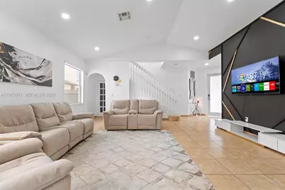 2328 NE 37th Ter, Homestead, FL 33033 - Photo 7