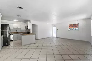 655 W 70 Pl, Hialeah, FL 33014 - Photo 21