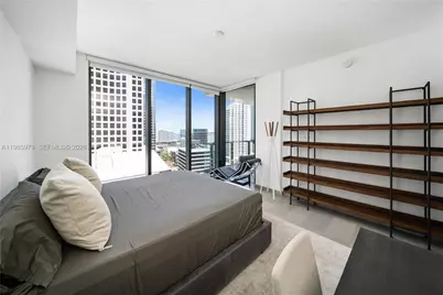 68 SE 6th St #1201, Miami, FL 33131 - Photo 11