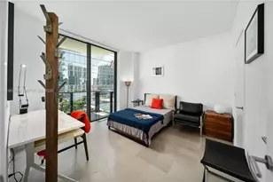68 SE 6th St, Miami, FL 33131 - Photo 5