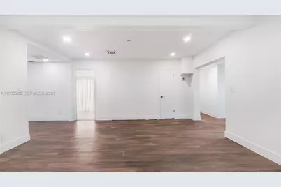 223 SW 1st Ct, Pompano Beach, FL 33060 - Photo 9