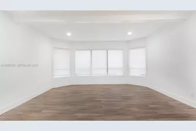 223 SW 1st Ct, Pompano Beach, FL 33060 - Photo 7