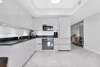 1010 Brickell Ave #4011, Miami, FL 33131 - Photo 7