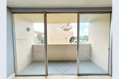 816 NW 87th Ave #305, Miami, FL 33172 - Photo 19
