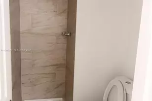 539 NW 1st Ave, Hallandale Beach, FL 33009 - Photo 5