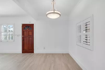 1763 NE 180th St, North Miami Beach, FL 33162 - Photo 9