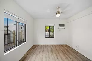 570 NE 69th St, Miami, FL 33138 - Photo 11