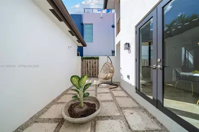 6001 SW 28th St, Miami, FL 33155 - Photo 9