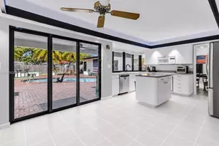 5201 Jefferson St, Hollywood, FL 33021 - Photo 15