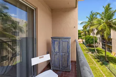 325 NW 72nd Ave #308, Miami, FL 33126 - Photo 25