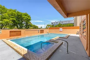 325 NW 72nd Ave, Miami, FL 33126 - Photo 29