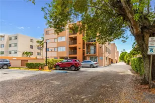 325 NW 72nd Ave, Miami, FL 33126 - Photo 31