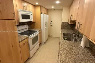 6039 Collins Ave, Miami Beach, FL 33140 - Photo 9