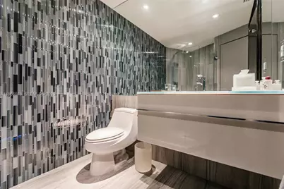 300 S Pointe Dr #1604, Miami Beach, FL 33139 - Photo 37
