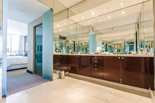 300 South Pointe Dr, Miami Beach, FL 33139 - Photo 29