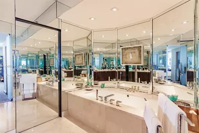 300 S Pointe Dr #1604, Miami Beach, FL 33139 - Photo 27