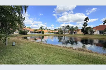 582 Spinnaker, Weston, FL 33326 - Photo 15