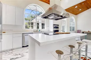 10340 SW 62nd St, Miami, FL 33173 - Photo 3