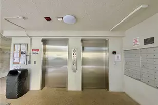 2334 S Cypress Bend Dr, Pompano Beach, FL 33069 - Photo 3