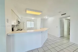 2334 S Cypress Bend Dr, Pompano Beach, FL 33069 - Photo 9