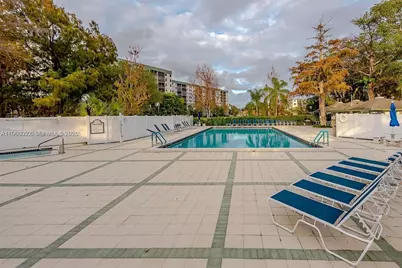 2334 S Cypress Bend Dr #505, Pompano Beach, FL 33069 - Photo 39