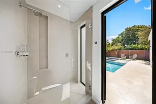 300 NE 48th St, Miami, FL 33137 - Photo 27