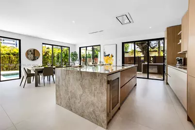 300 NE 48th St, Miami, FL 33137 - Photo 9