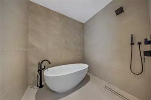 300 NE 48th St, Miami, FL 33137 - Photo 61