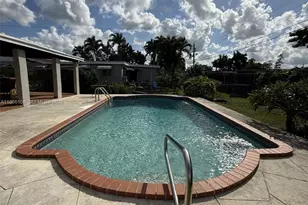 4012 SW 102nd Ct, Miami, FL 33165 - Photo 3