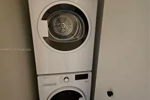 121 NE 5th St, Miami, FL 33132 - Photo 3