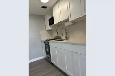 6484 Indian Creek Dr #220, Miami Beach, FL 33141 - Photo 9