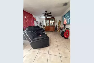 2650 W 8th Ave, Hialeah, FL 33010 - Photo 21