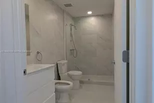 2650 W 8th Ave, Hialeah, FL 33010 - Photo 23