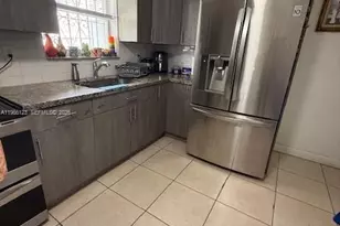 2650 W 8th Ave, Hialeah, FL 33010 - Photo 13