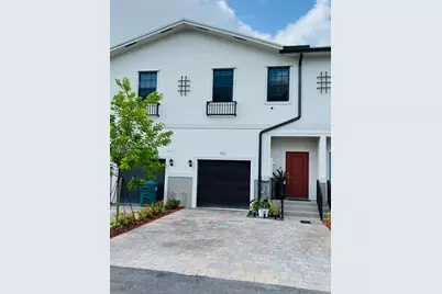 711 SW 11th St, Florida City, FL 33034 - Photo 1