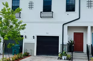 711 SW 11th St, Florida City, FL 33034 - Photo 1