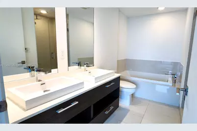 45 SW 9th St #2108, Miami, FL 33130 - Photo 31