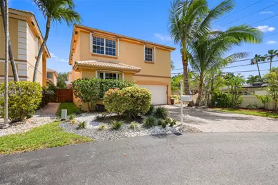 1282 Grant Ct, Hollywood, FL 33019 - Photo 3