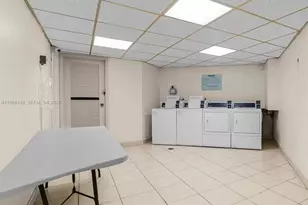 6301 N Fall Circle Dr, Lauderhill, FL 33319 - Photo 9