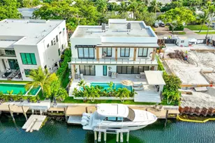 2050 S Hibiscus Dr, North Miami, FL 33181 - Photo 17