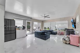 860 NE 142nd St, North Miami, FL 33161 - Photo 11