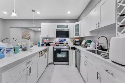 860 NE 142nd St, North Miami, FL 33161 - Photo 13