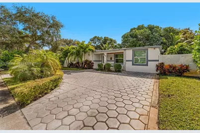 860 NE 142nd St, North Miami, FL 33161 - Photo 3