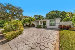 860 NE 142nd St, North Miami, FL 33161 - Photo 3