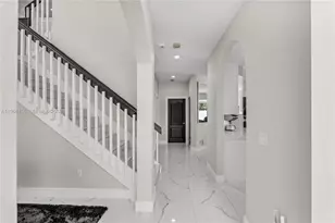 1147 NE 37th Pl, Homestead, FL 33033 - Photo 9