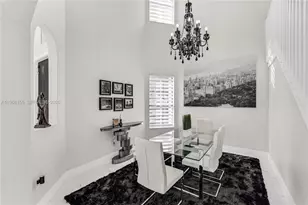 1147 NE 37th Pl, Homestead, FL 33033 - Photo 3