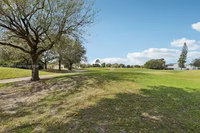 1881 SW 81st Ave, Davie, FL 33324 - Photo 11