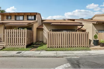 1881 SW 81st Ave, Davie, FL 33324 - Photo 1