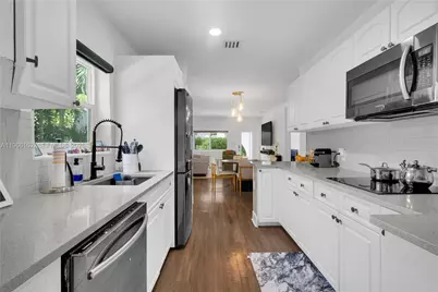 10070 N Miami Avenue, Miami Shores, FL 33150 - Photo 17